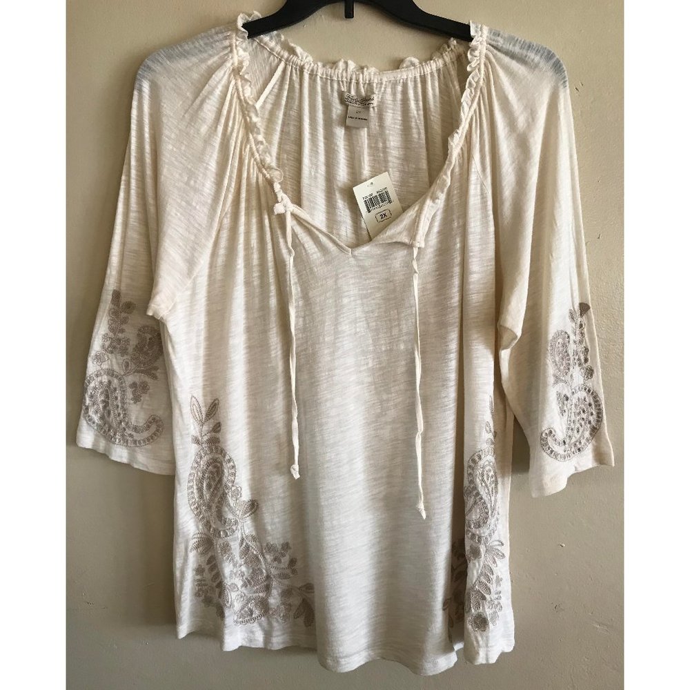 Lucky Brand Top w/ Special Stitching